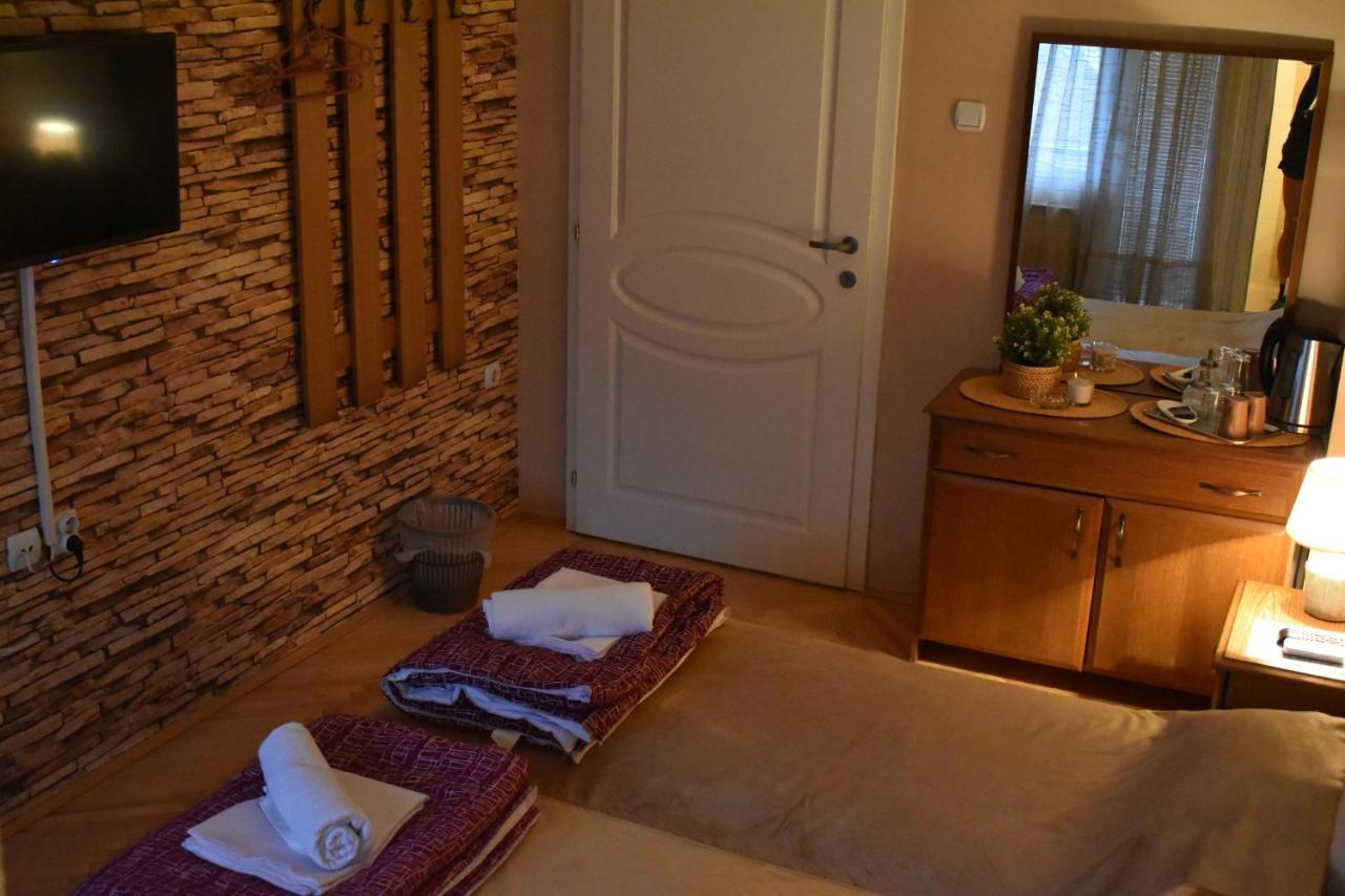 Guest House Kozle Скопье Экстерьер фото
